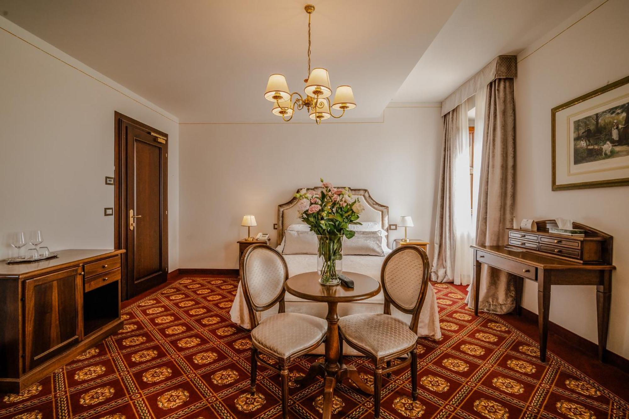 Villa Lecchi Hotel Wellness كولّي فال ديلسا المظهر الخارجي الصورة