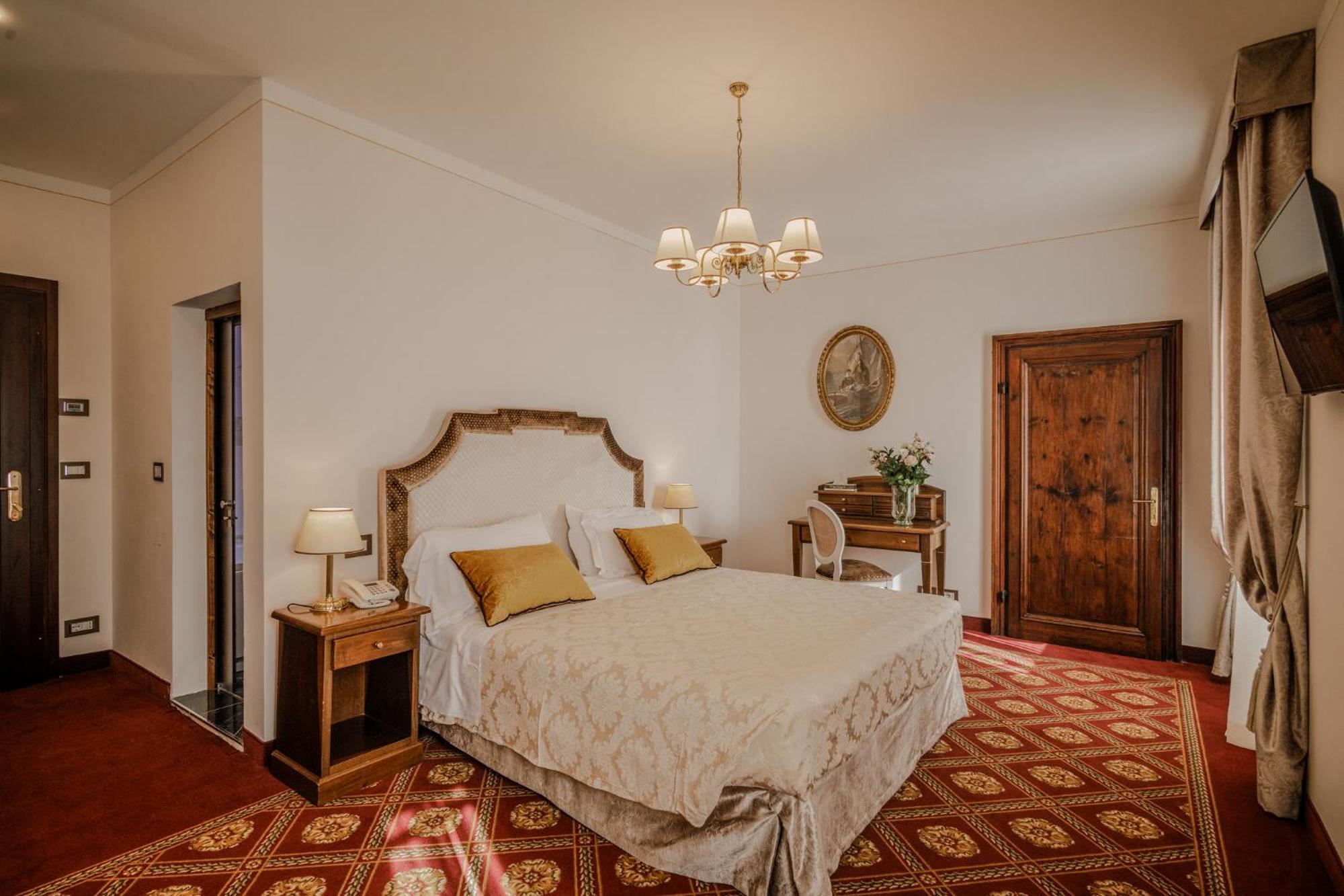 Villa Lecchi Hotel Wellness كولّي فال ديلسا المظهر الخارجي الصورة