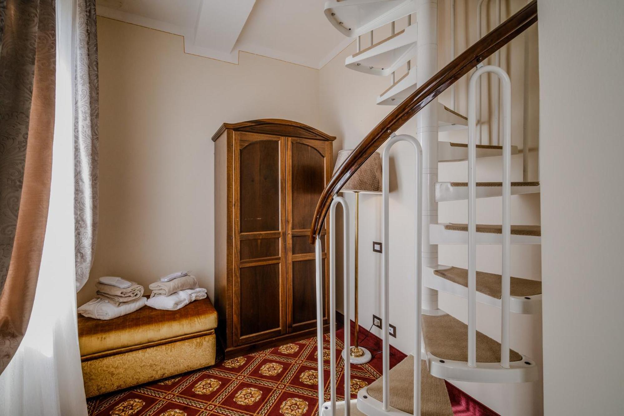 Villa Lecchi Hotel Wellness كولّي فال ديلسا المظهر الخارجي الصورة